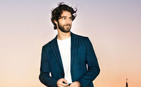 /Magazine/2022/August/Lorenzo-Viotti_Header 1440x445.jpg